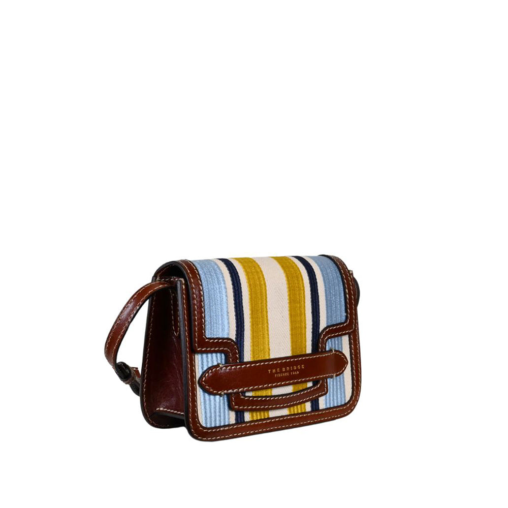 the bridge, tracolla lucrezia, borsa a tracolla, Pelletteria donna the bridge, Accessori in pelle donna, Prodotti in pelle donna, Pelletteria di lusso donna, Pelle donna eleganza, Pelle donna alta qualità, Accessori donna in pelle, Borse pelle donna, Pelletteria donna elegante, Pelletteria donna casual, Borse pelle donna da lavoro, Borse pelle donna da viaggio, Pelletteria donna per occasioni speciali, Accessori pelle donna per regalo, Pelle di alta qualità donna, Pelle morbida donna, Pelle italiana donna, 